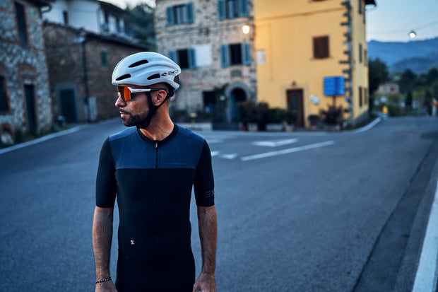 EXPERIENCE KORT TRIKOT - BLACK